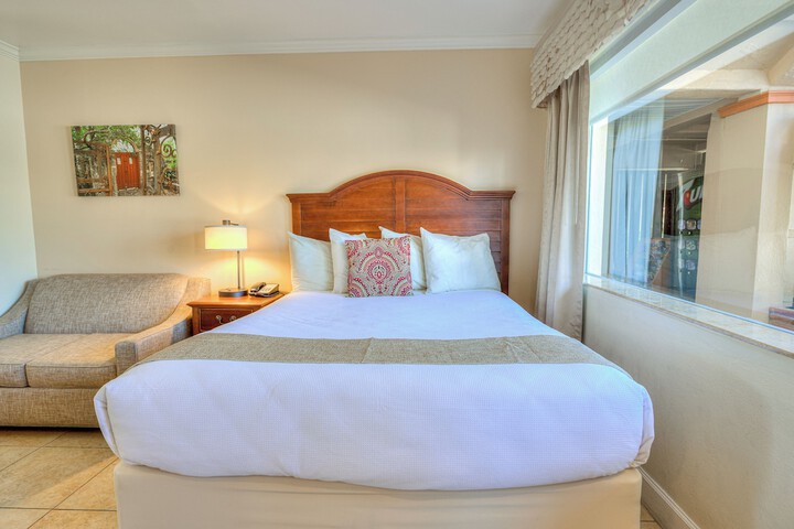 Room 42 of 80