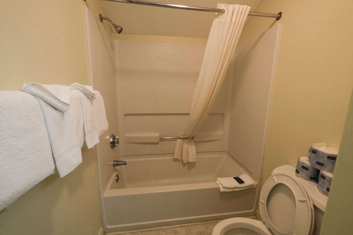 Room 32 of 131
