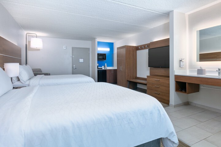 Room 25 of 70