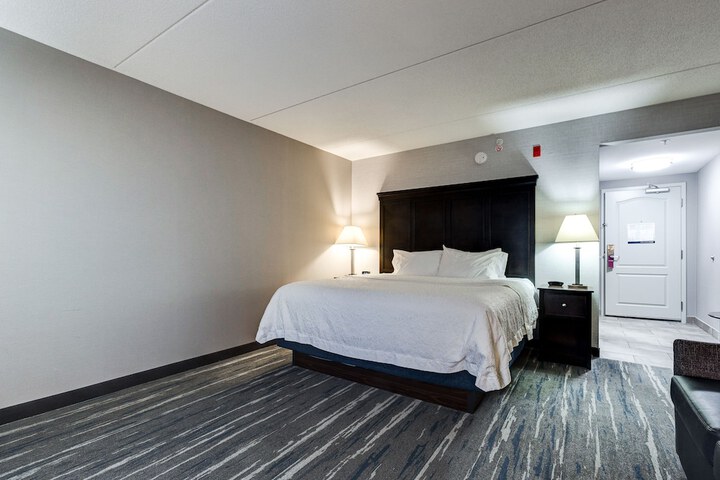 Room 37 of 67