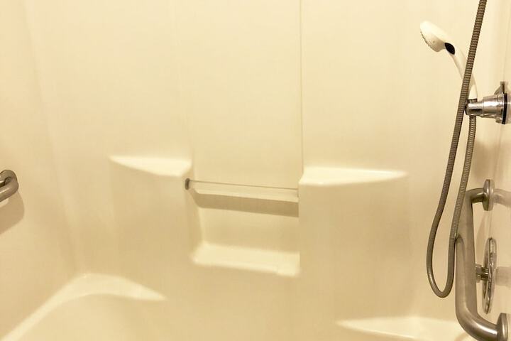 Room 11 of 29