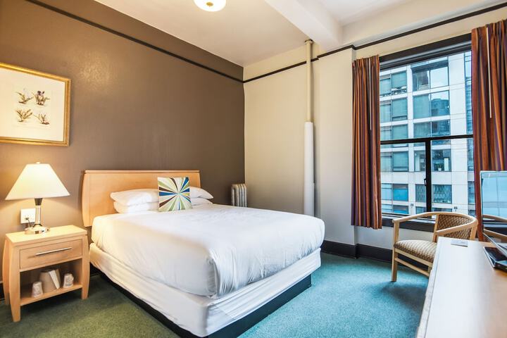 Room 8 of 24