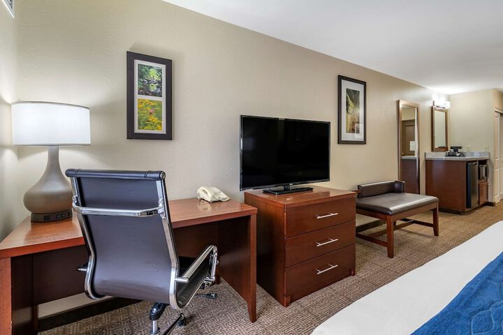 Room 34 of 51