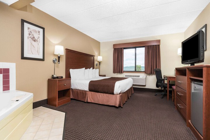 Room 14 of 22