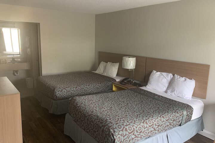 Room 21 of 36