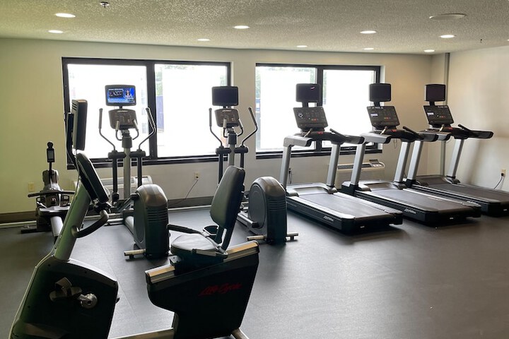 Holiday Inn Newark International Airport by IHG