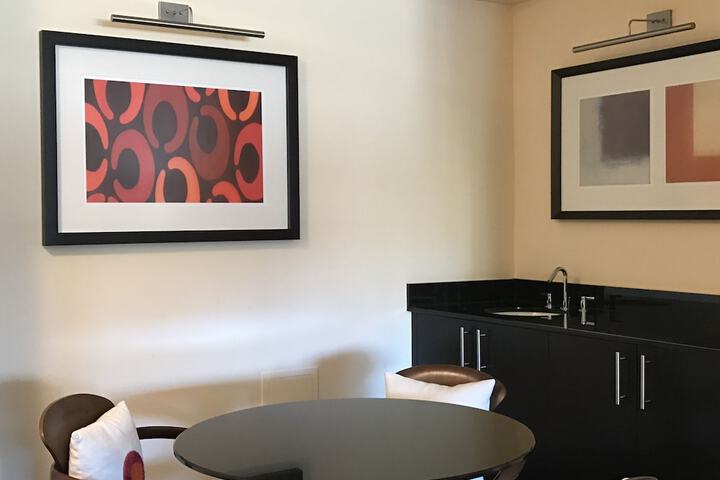 Room 25 of 108