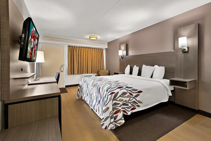 Room 14 of 35