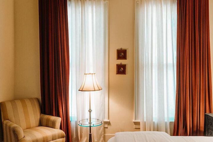 Room 12 of 82