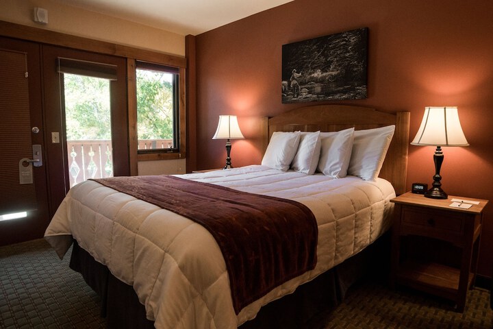 Room 156 of 191