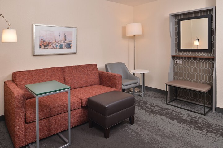 Room 15 of 41