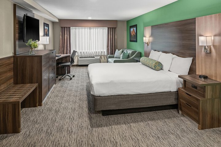 Yosemite Southgate Hotel & Suites