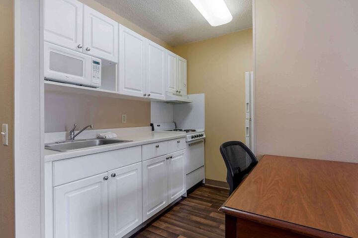 Extended Stay America Select Suites Dallas Farmers Branch