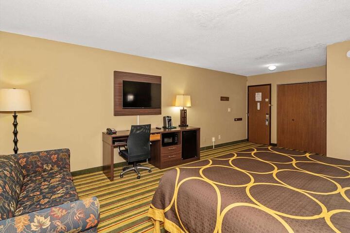 Super 8 by Wyndham Superior WI