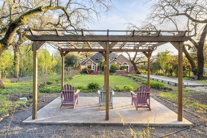 Valley of the Moon by Avantstay Tranquil Escape Large Yard w / Hot Tub & Fire Pit