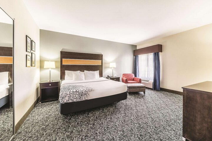Room 12 of 34