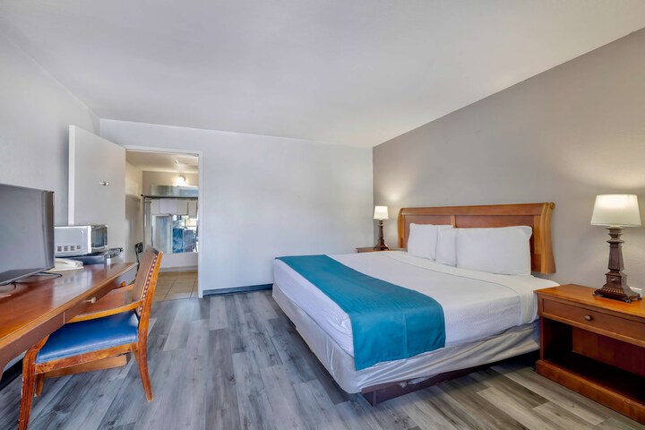Room 21 of 26