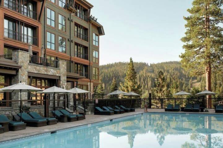 The Ritz-Carlton Lake Tahoe