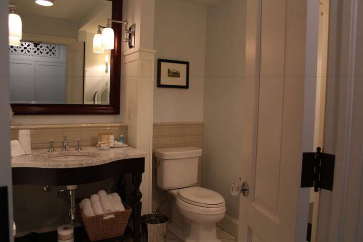 Room 80 of 185