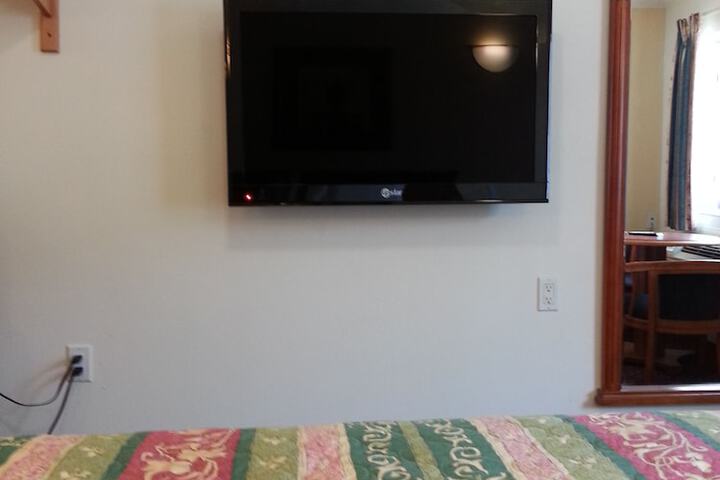 Room 10 of 34