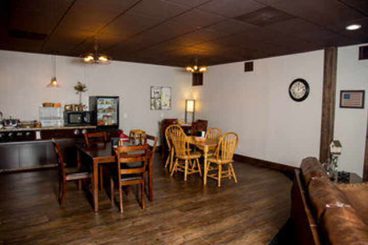Lark Inn