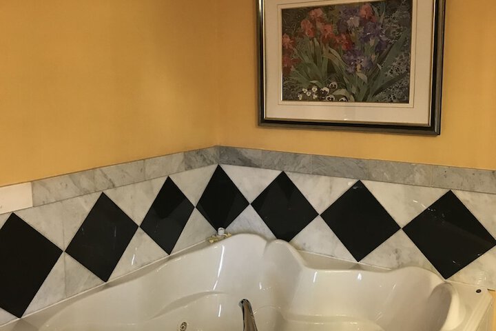 Spa 18 of 24