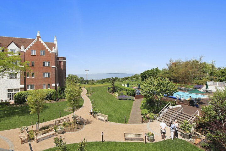 Montauk Manor