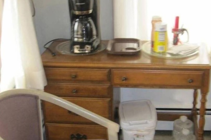Room 9 of 28