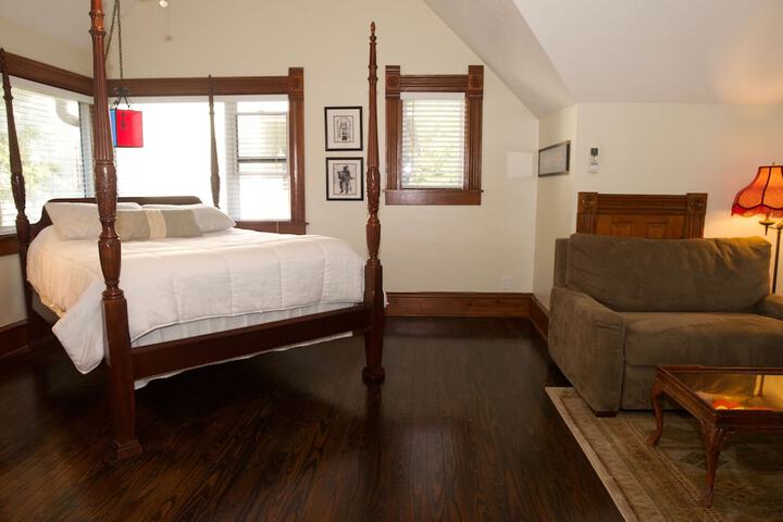 Room 19 of 34
