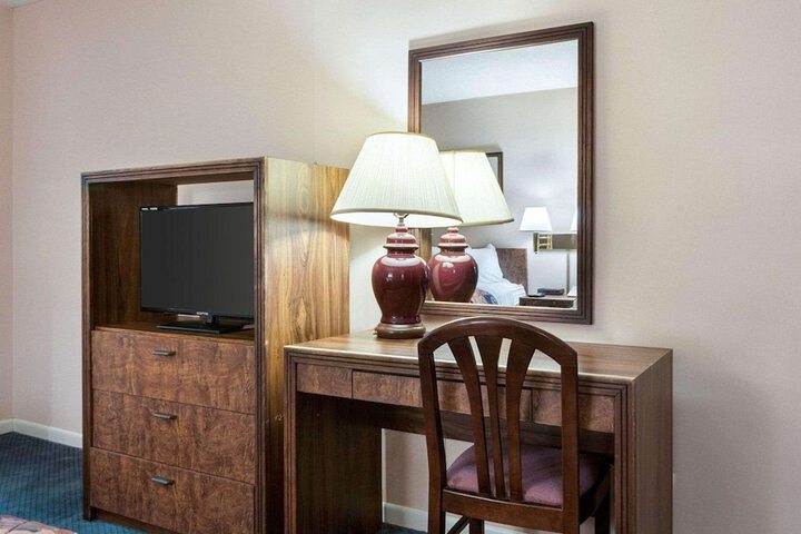 Room 18 of 36