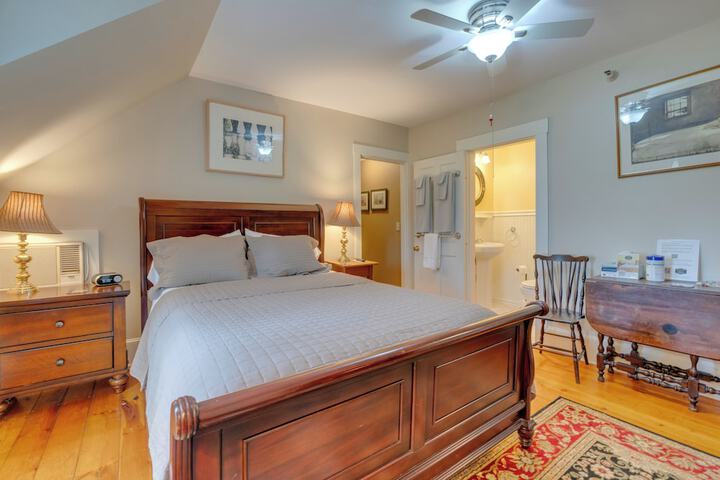 The James Place Inn B & B