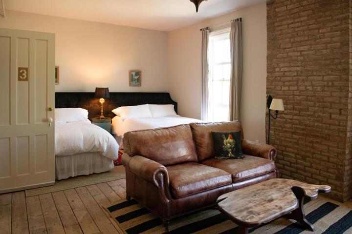 Stewart House Hotel