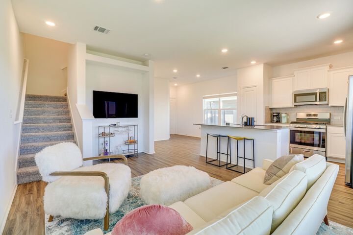 12 Mi to Dtwn Austin: Quiet Home w / Patio & Yard