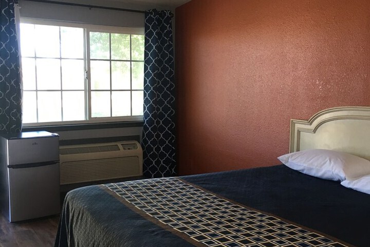 Room 12 of 17