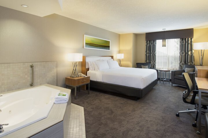 Holiday Inn Express & Suites Sherwood Park-Edmonton Area by IHG