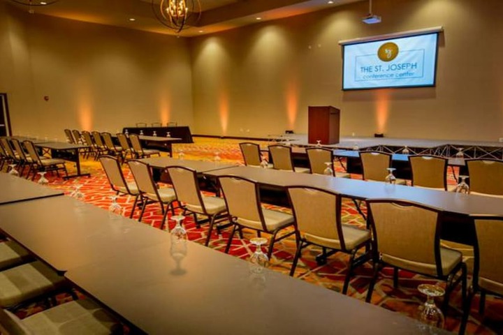 Holiday Inn Mishawaka by IHG