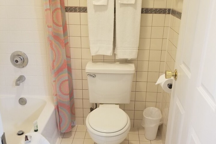 Room 7 of 19