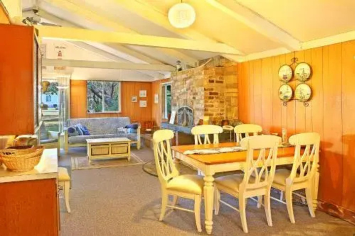 B & R Beach Bungalow