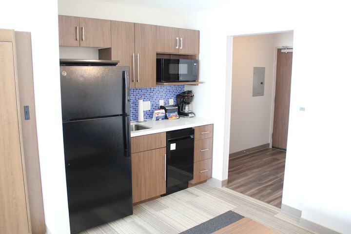 Holiday Inn Express & Suites Eau Claire West I-94 by IHG