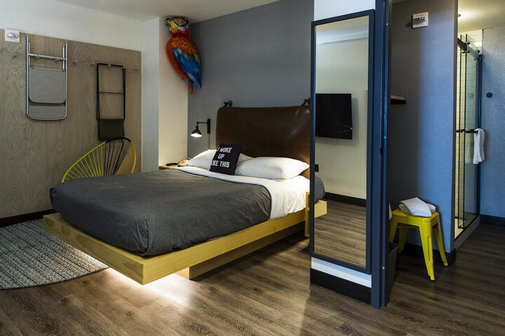 Room 41 of 54