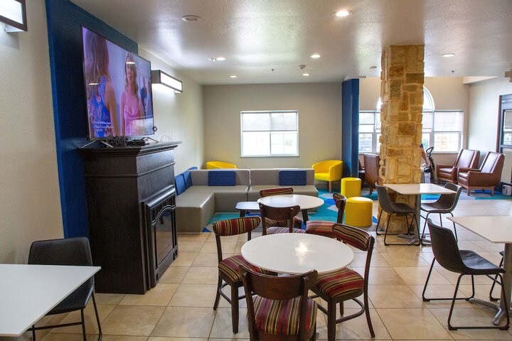 Microtel Inn & Suites by Wyndham Searcy