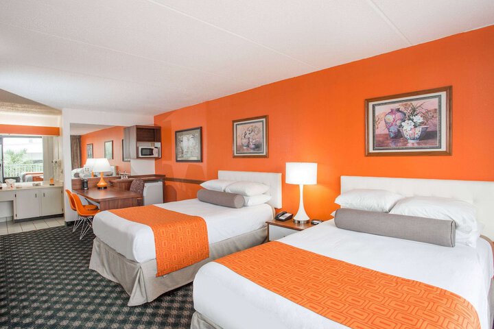 Room 18 of 26
