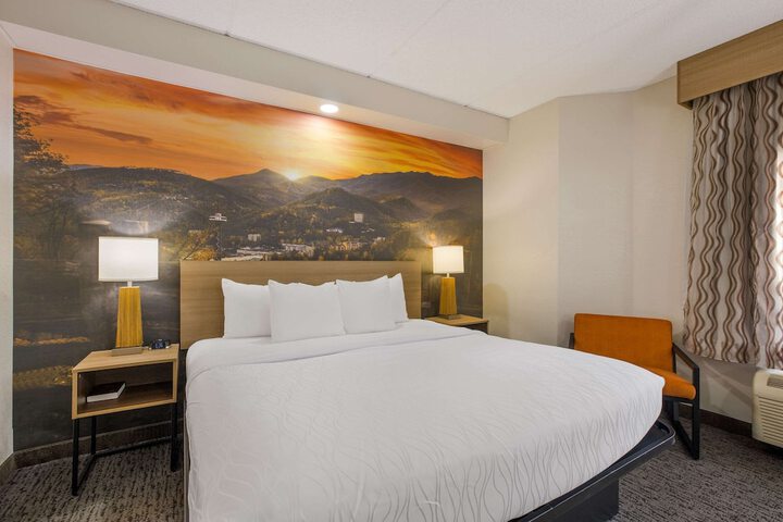 Room 22 of 53