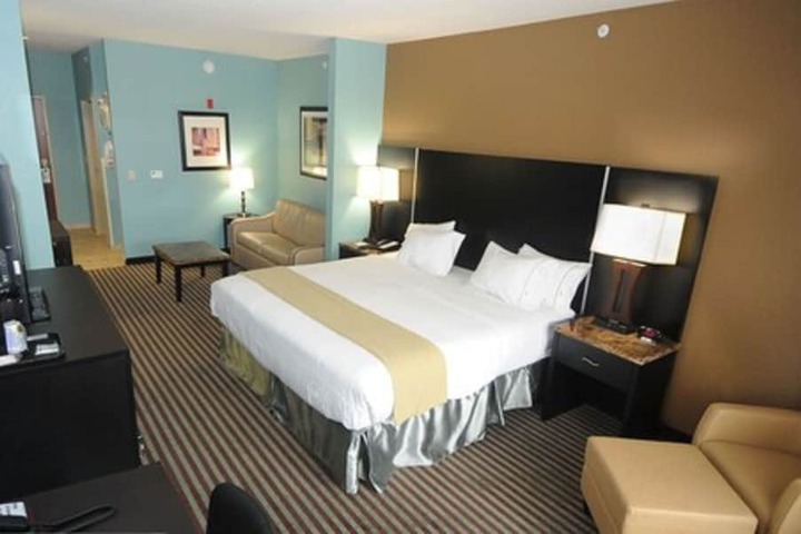 Holiday Inn Express Somerset by IHG