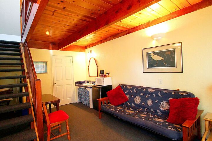 Room 10 of 31