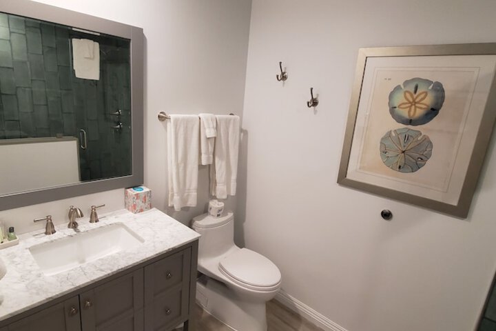 Room 42 of 151
