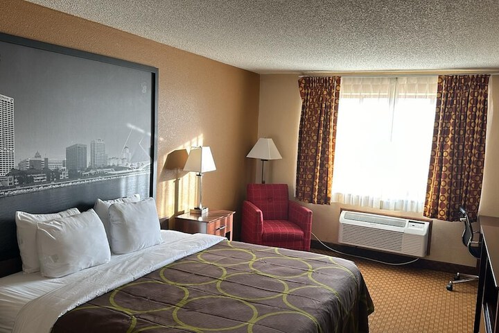 Room 25 of 31