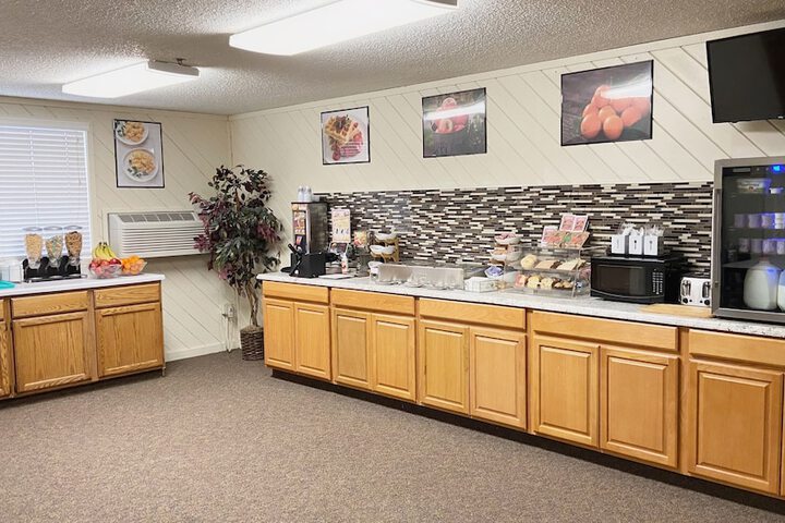 Burke Inn Motel & Suites