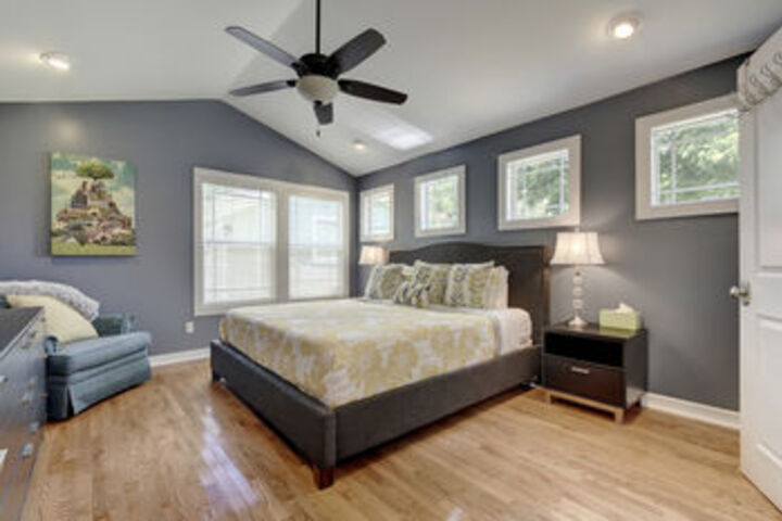 Convenient City Spot with Green Space by RedAwning