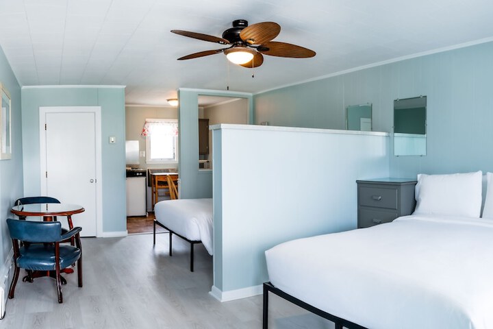 Room 34 of 38